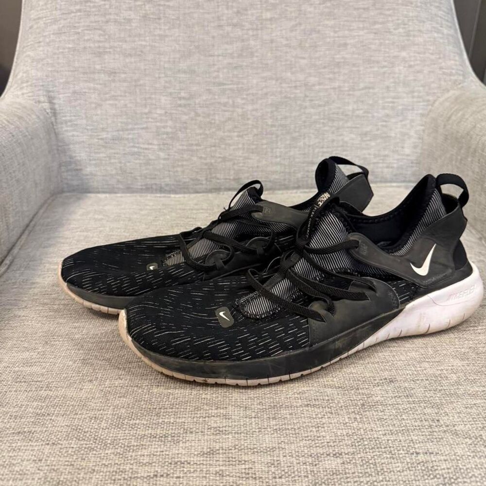 Nike Men's Black Trainers 10.5 Sz - Picture 3 of 6